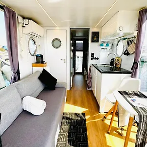  Botel Houseboat Seabreeze Italy