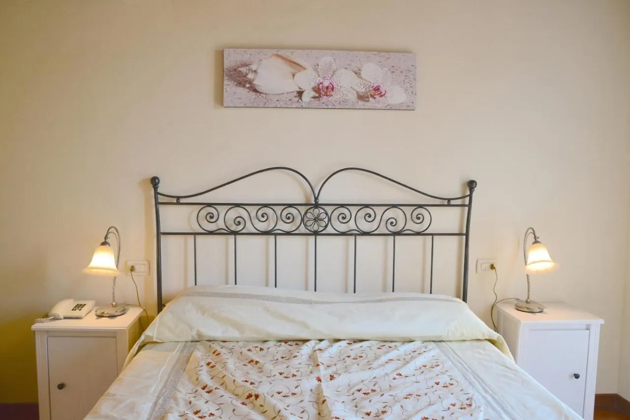 ***  Garda Resort Village Peschiera del Garda Italia